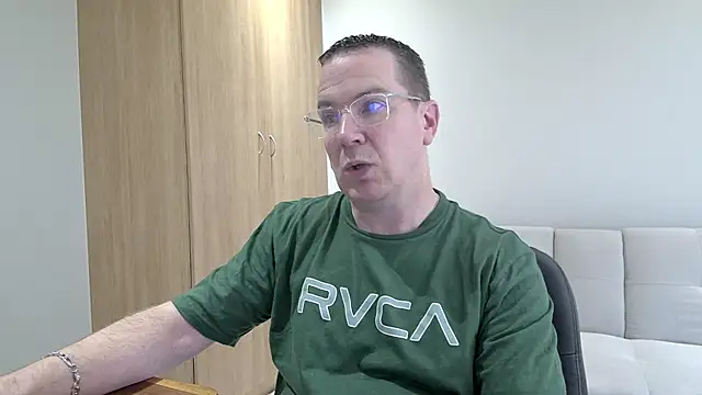 BrettJ81 online show from 12-21-25, 12:12