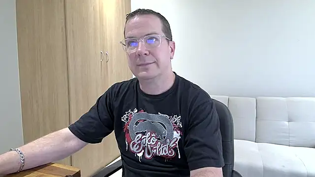 BrettJ81 online show from 01-06-26, 01:48