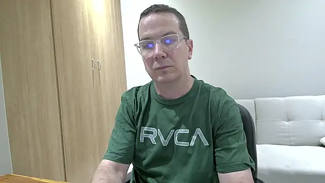 Snapshot of BrettJ81 chatting on 04-07-26, 05:57 BrettJ81 online show from 04-07-26, 05:57