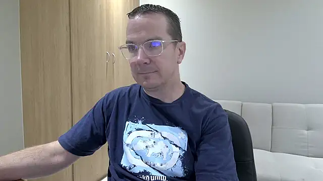 Snapshot of BrettJ81 chatting on 04-13-26, 10:32 BrettJ81 online show from 04-13-26, 10:32