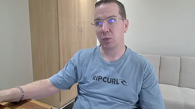 Snapshot of BrettJ81 chatting on 04-28-26, 02:55 BrettJ81 online show from 04-28-26, 02:55