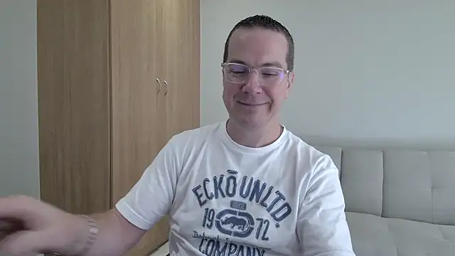 Snapshot of BrettJ81 chatting on 05-01-26, 11:59 BrettJ81 online show from 05-01-26, 11:59