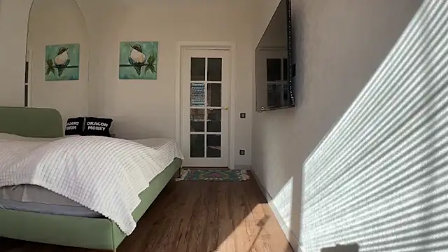 Snapshot of Aliceimhorny chatting on 03-23-25, 07:09 Aliceimhorny online show from 03-23-25, 07:09