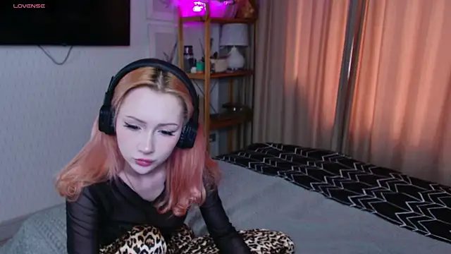 Snapshot of Lexitey chatting on 06-10-26, 08:46 Lexitey online show from 06-10-26, 08:46