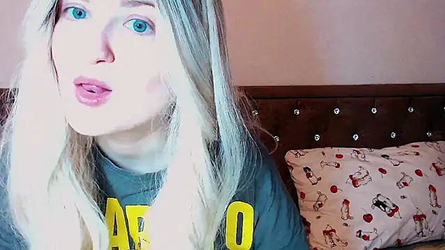 Sara4uu online show from 10-16-25, 11:39