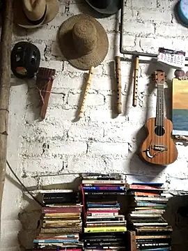 Snapshot of kvr27 chatting on 10-27-25, 12:58 kvr27 online show from 10-27-25, 12:58