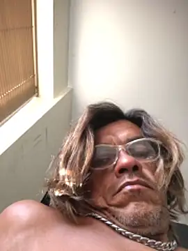 Snapshot of kvr27 chatting on 02-10-26, 10:47 kvr27 online show from 02-10-26, 10:47