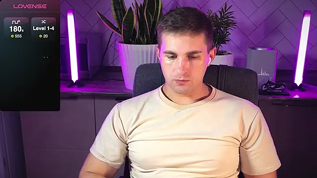 Sweeet  boy online show from 01-15-25, 09:20