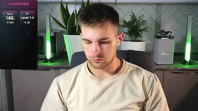 Sweeet  boy online show from 01-31-25, 06:24