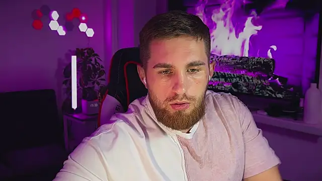 Sweeet  boy online show from 12-19-25, 02:35