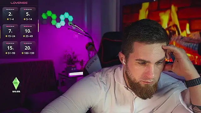 Snapshot of Sweeet__boy chatting on 02-25-26, 10:14 Sweeet boy online show from 02-25-26, 10:14