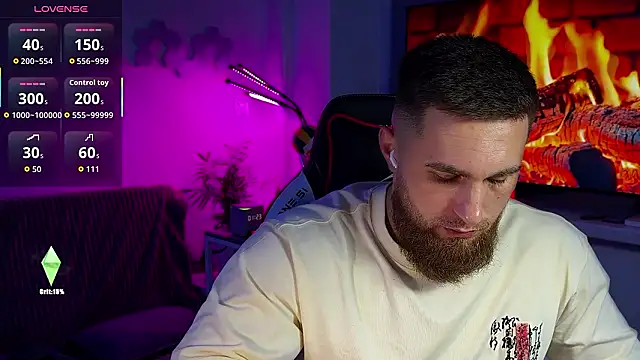 Snapshot of Sweeet__boy chatting on 03-18-26, 10:24 Sweeet boy online show from 03-18-26, 10:24