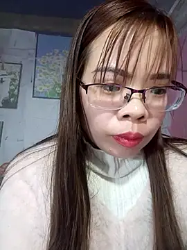   Mai-love19   online show from 02-06-25, 08:50