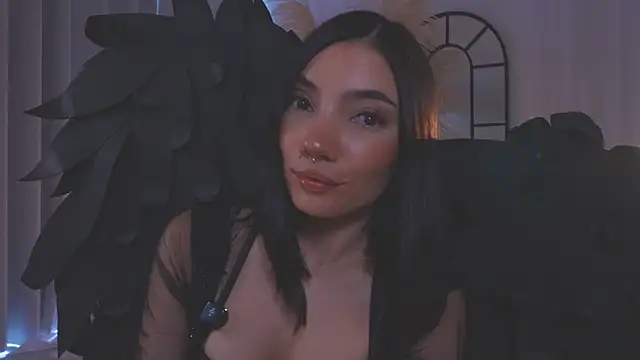 AmyArmstrong online show from 10-27-25, 08:02