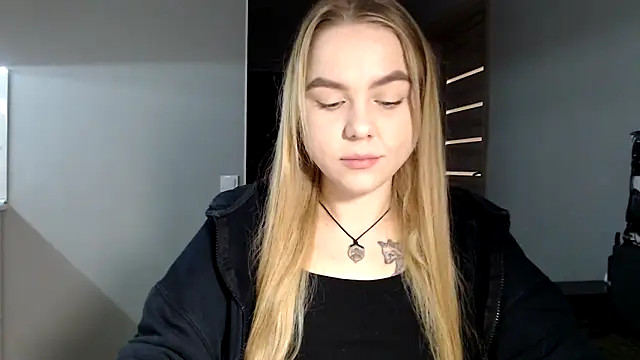 Snapshot of Sunbeam_ chatting on 01-22-25, 08:17 Sunbeam online show from 01-22-25, 08:17