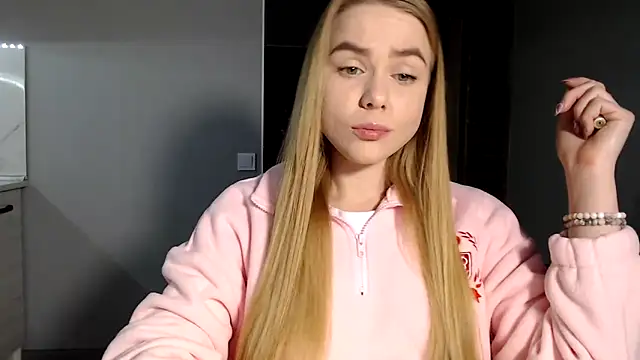 Snapshot of Sunbeam_ chatting on 02-11-25, 02:46 Sunbeam online show from 02-11-25, 02:46