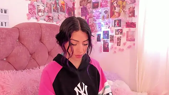 natalie jaensen online show from 12-19-24, 10:10