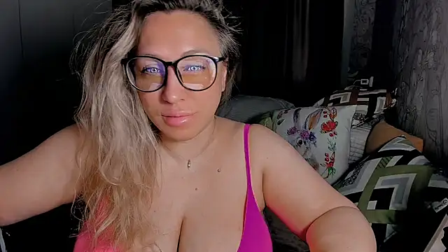 Snapshot of CumOnMy_Tits chatting on 04-05-26, 01:58 CumOnMy Tits online show from 04-05-26, 01:58