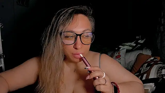 Snapshot of CumOnMy_Tits chatting on 04-06-26, 02:53 CumOnMy Tits online show from 04-06-26, 02:53