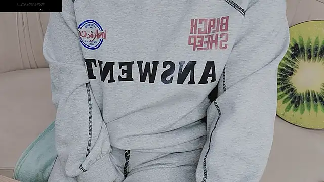 Sophie Secret online show from 12-27-24, 10:59