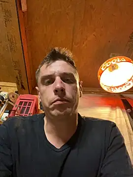 Snapshot of DillPie chatting on 11-16-25, 07:03 DillPie online show from 11-16-25, 07:03