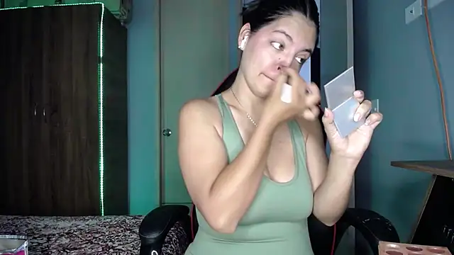 susan smith18 online show from 12-01-25, 04:01