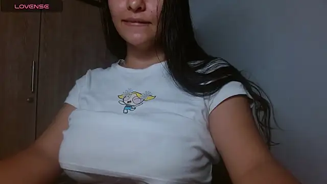 Snapshot of susan_smith18 chatting on 06-03-26, 06:49 susan smith18 online show from 06-03-26, 06:49