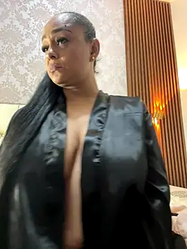 Snapshot of sofia_xxx02 chatting on 10-26-25, 12:05 sofia xxx02 online show from 10-26-25, 12:05