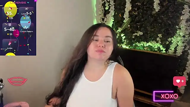 Snapshot of ainohacarter_89 chatting on 06-05-26, 01:45 ainohacarter 89 online show from 06-05-26, 01:45