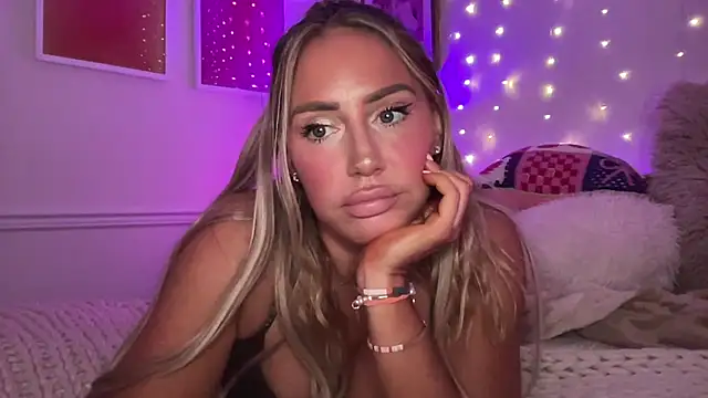 Fitnessbabe69 online show from 04-05-26, 08:22